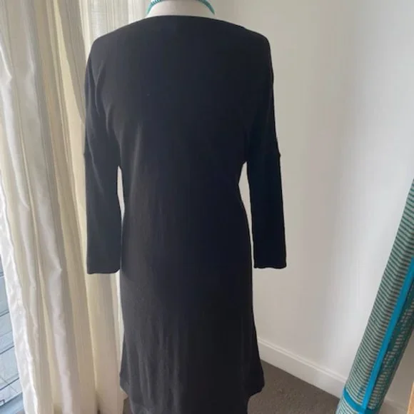 AS NEW DIANE VON FURSTENBERG BLACK 100% MERINO WOOL DRESS - SIZE MEDIUM - Picture 2 of 9